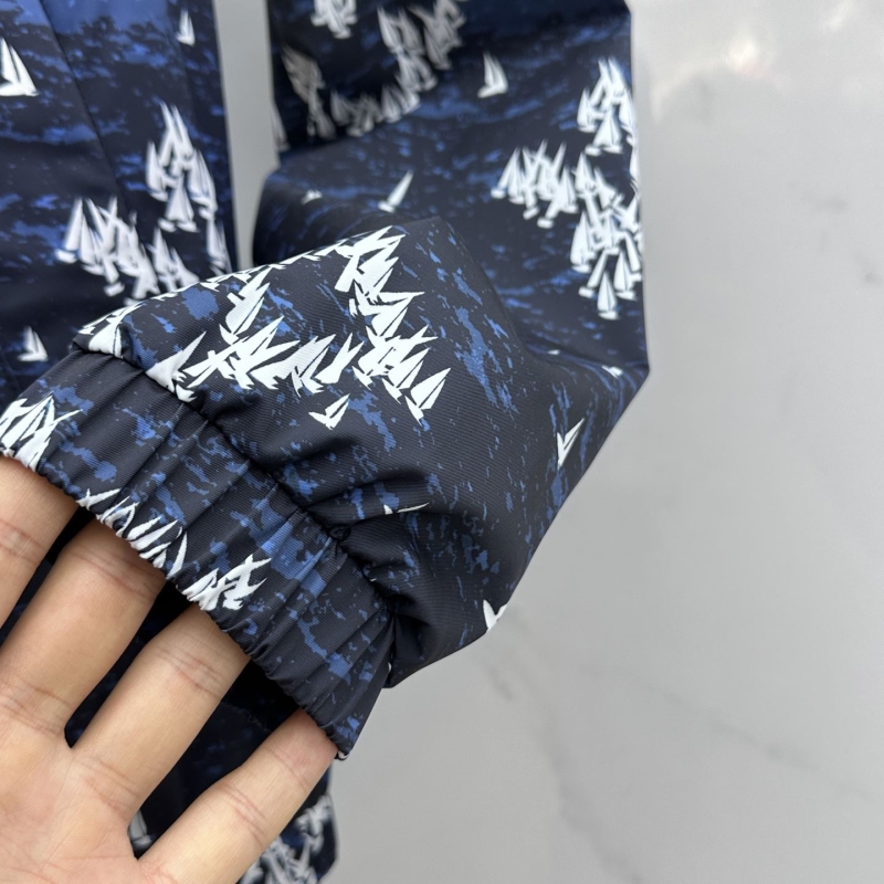 l0vis Vvtt0n outwear